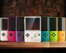 Retroid Pocket Classic - это игровой портативный компьютер Android с дизайном, напоминающим Game Boy Color. (Источник изображения: Retroid)